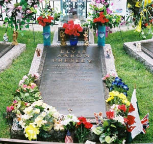 elvis_grave.jpg